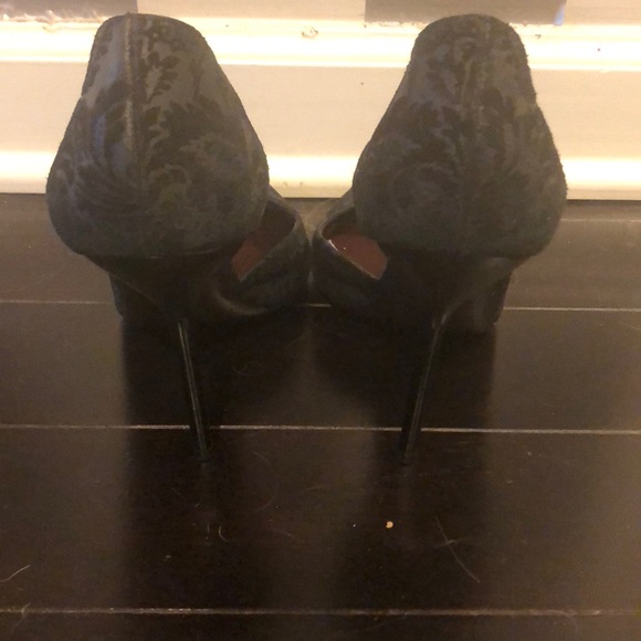 Gucci Black Brocade Pumps - Picture 3 of 4